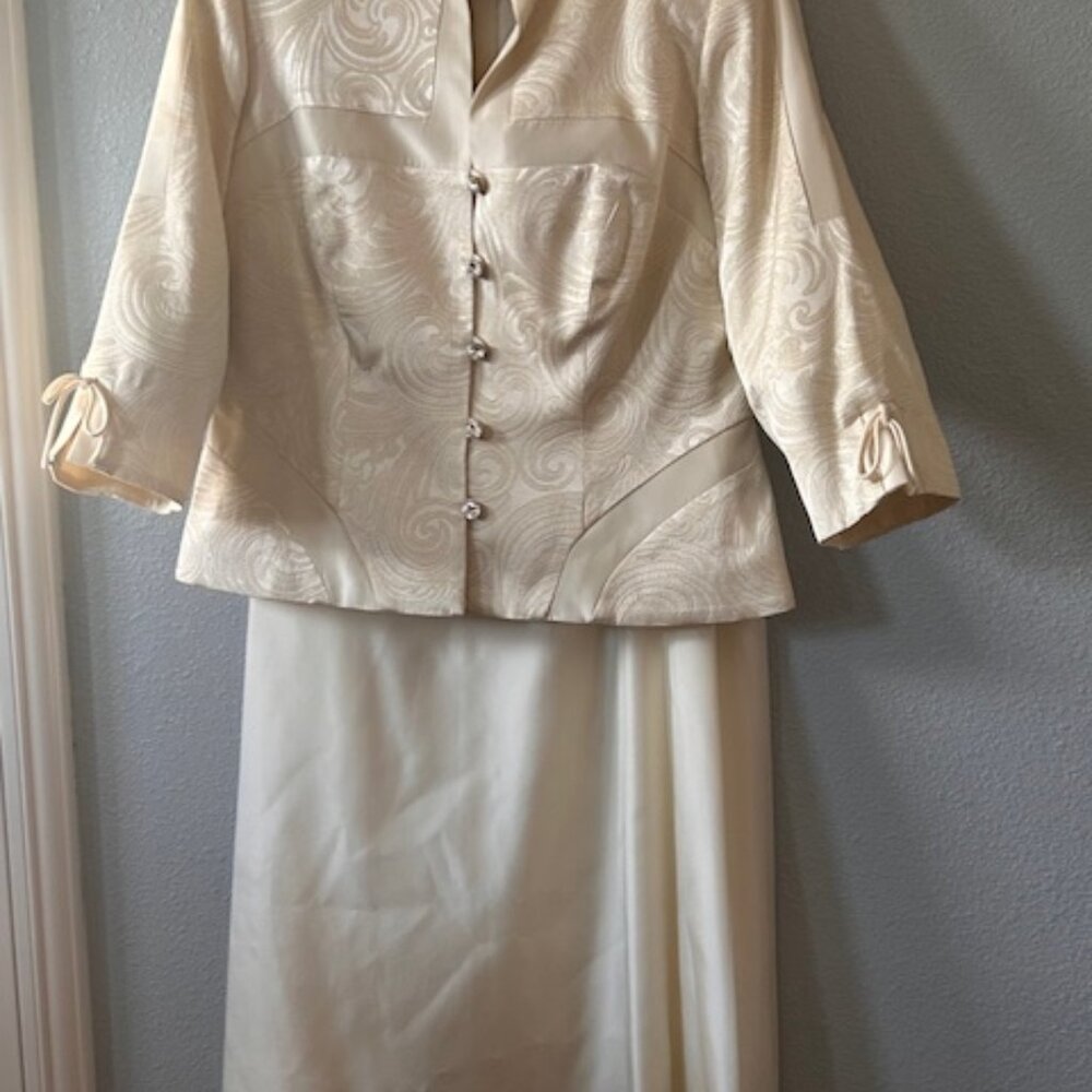 Formal 3 piece full-length dress.